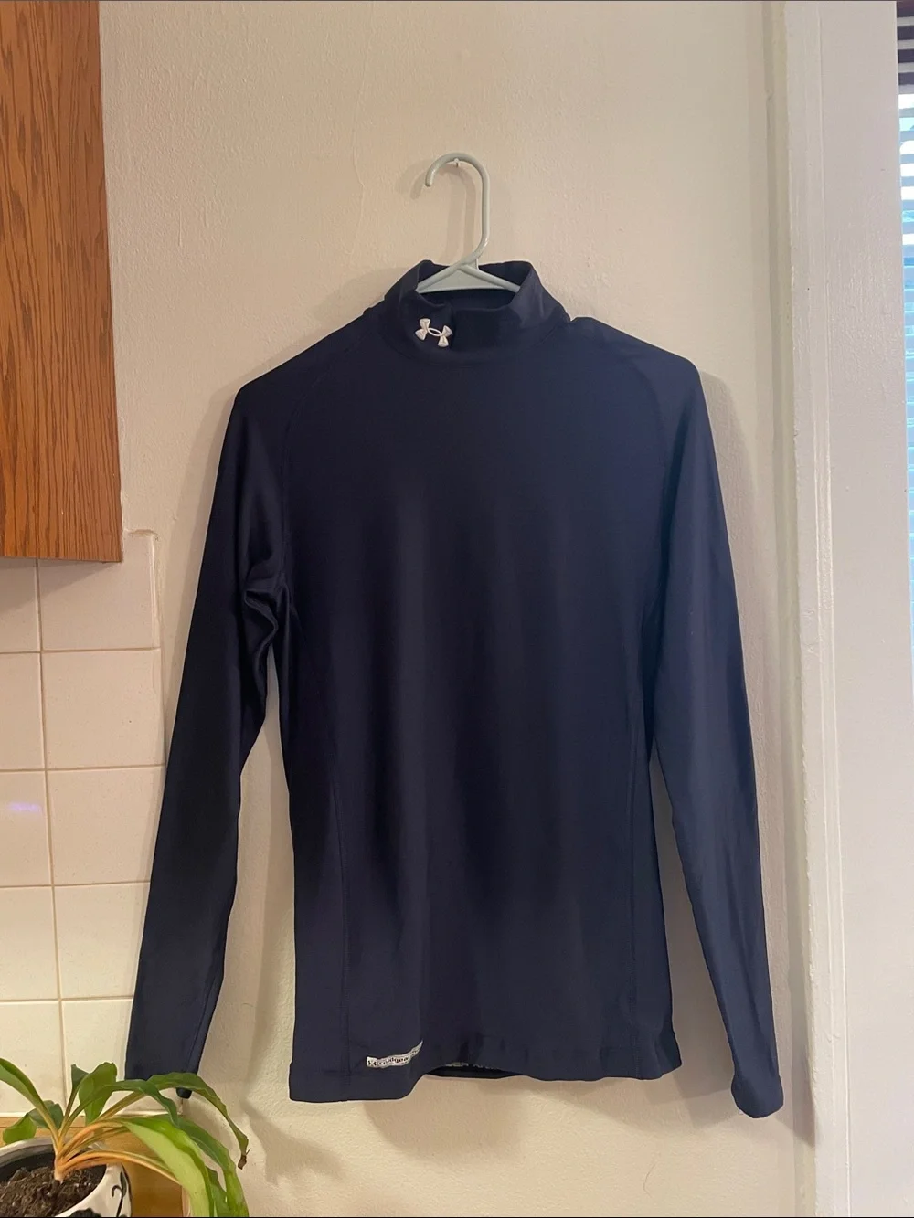 Under Armour Men’s Black Turtleneck Long-Sleeve Performance Shirt